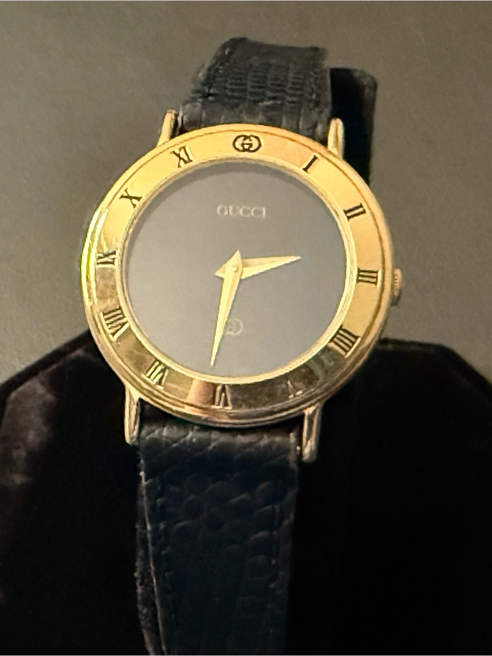 vtg Gucci watch